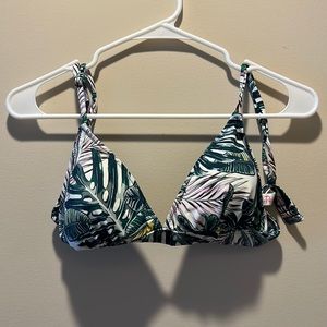 Penti Forest Green Foliage Triangle Bikini Top